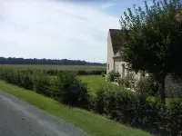 Logis Hotel le Nuage Hotels in Saint-Brisson-sur-Loire