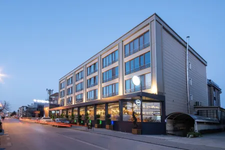 La Flora House Hotel Отели рядом с достопримечательностью «Aqua Reef Central»