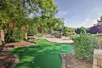 McGaheysville Vacation Rental Yard and Fire Pit! - Pool