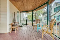 Eau Claire Retreat Close to Campus and Dtwn! - Homestays