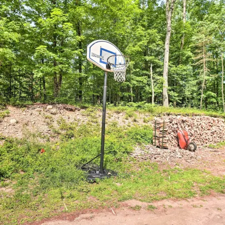 Adirondack Cabin on Private Lake Near Glenfield!