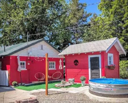 Downtown Hagerman Hot Springs Getaway Hotels in Gooding County