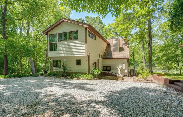 Mtn & Lake Views: Serene Wintergreen Resort Escape