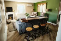 Cambrian & Co. Downtown Loft Stylish, Sophisticated, Charm