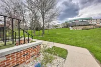 Interlaken Villa w/ Patio, Steps to Ridge Resort! - parking