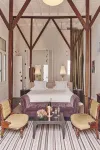 Hotel B - Romantic