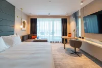 Crowne Plaza Constanta - Mamaia Beach Hôtels à : 