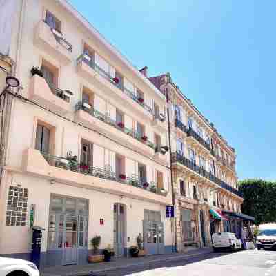 Hôtel Le National Hotel Exterior