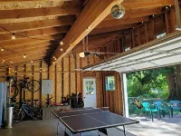 Farmhouse & Creekside Get-Away on hidden acreage in historical downtown Gresham.