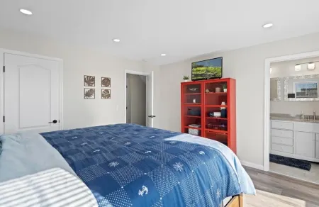 Brand new home, just 2 blocks to the beach on a quiet street