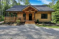 Private & Wooded Cabin with Eat-In Kitchen, Hot Tub, Fire Pit & Game Room
