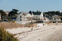Les Sables Blancs Hotels in Trégunc