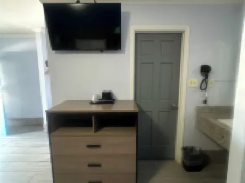 Carrizo Executive Inn Hotels in Dimmit County