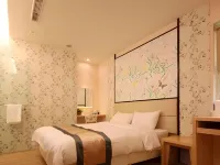 Star Moon Hostel - 2-Star