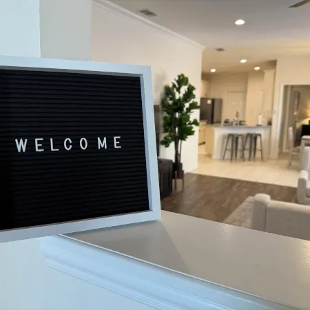 Cozy Arlington Retreat 2BR 2BA + Sofa Bed