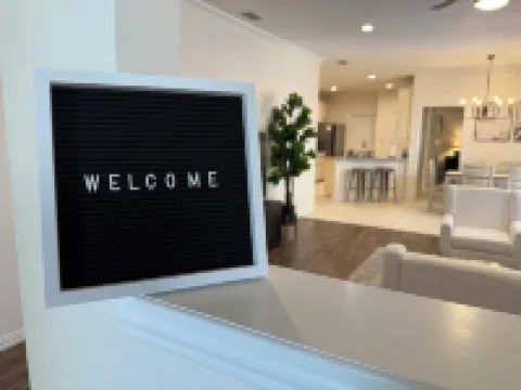 Cozy Arlington Retreat 2BR 2BA + Sofa Bed