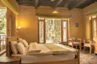 Prakriti Aalay - Riverside Mountain View Boutique Eco Resort - صديق للحيوانات الاليفة
