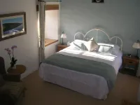The Who'd Have Thought It Inn Hotels near The Garden House