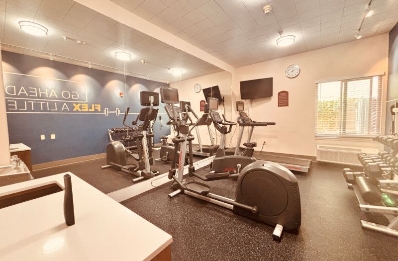 Holiday Inn Express & Suites Berkeley by IHG photo 2