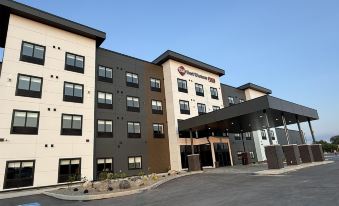 Best Western Plus Neepawa Hotel