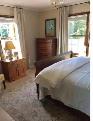 BuckHaven Countryside Retreat with Fishing Pond Hotels near Flowers Foods Heritage Center-History in the Baking