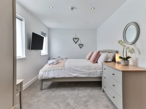 Belle House, Apt 3