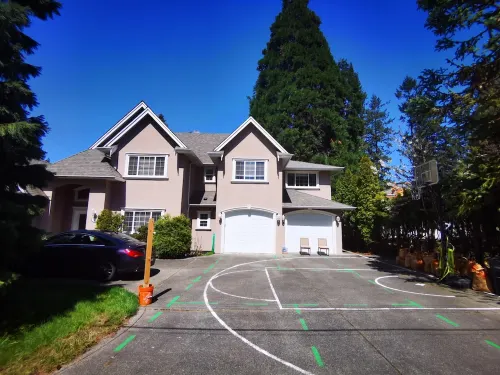 Eagle's guest suits: two bedrooms living room private kitchen and full washroom