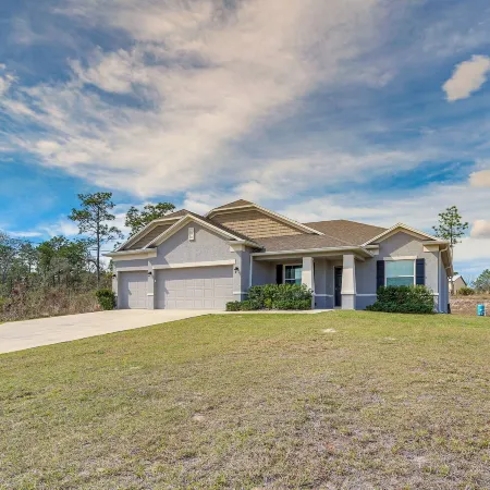 Brooksville Home about 12 Mi to Cabot Citrus Farms