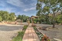 Albuquerque Studio with Shared Pool & Fire Pit! - Condos
