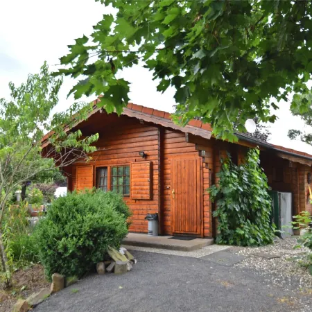 Charmantes Ferienhaus Mit Eigenem Garten