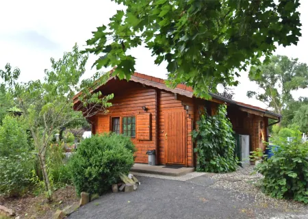 Charmantes Ferienhaus Mit Eigenem Garten