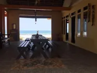 Villa Mila 2 Bedroom Tepi Pantai Hotel a Cisolok