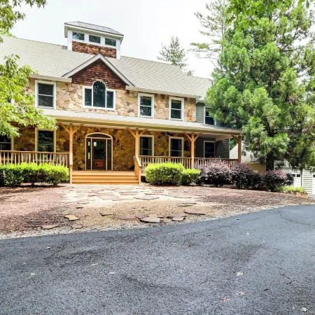 Game Room and Fireplaces Group Dahlonega Getaway