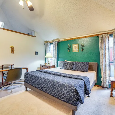 Pet-friendly Home w/ Pool - 8 Mi to Central Plano!