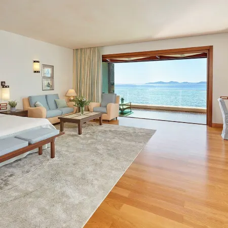 Grand Resort Lagonissi