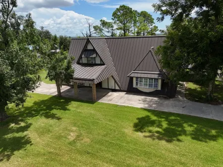 Camp Dularge DeLight Sleeps 8 Dulac & Houma by Falgout Marina