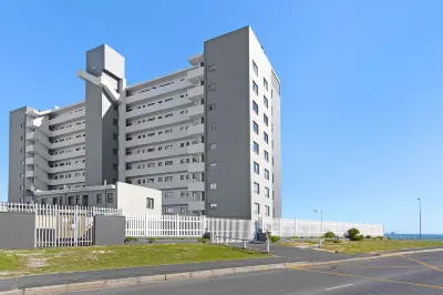 Witsand 804 by Host Agents Hotels near SANCCOB Cape Town