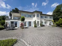 Gediegene Eleganz und fantastischer Bergblick in absoluter Ruhe! Hotels in Scheidegg