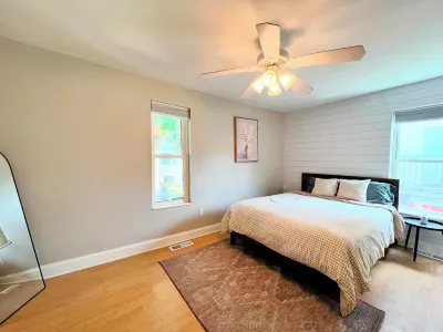 Cozy & comfortable, remodeled house. Stylishly decorated & close to everything!
