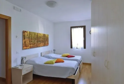 Single house with parking space and garden