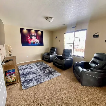 Immaculate Home in Aurora