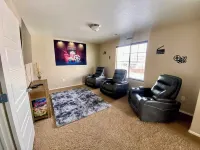 Immaculate Home in Aurora - Boutique