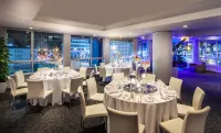 Warwick Le Crystal Montreal