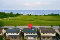 Lake Breeze Apartment, EV Charging & Free Parking Hotels in Ajax