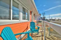 Scott McGillvary's Beachside Abode across from Stunning Bay Beach. New HOT TUB!