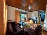 Villa Puncak 3 Kamar Elegant DD3 by AkuVilla Hotel di Cipanas