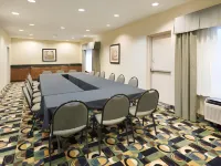 Holiday Inn Express & Suites Burlington Hotels in Burlington