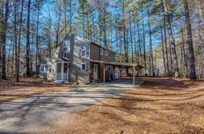 Close to downtown North Conway and Story Land, Game Room Hotels near Cranmore Mountain Resort