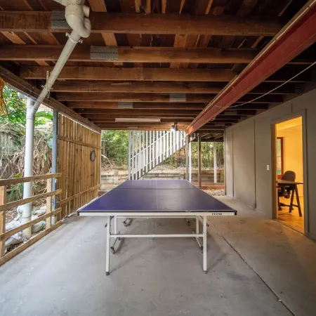 House of Fairy Wren - Fully renovated charming Queenslander! 10 Mins to BNE CBD! Отели в г. Аннерли