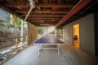 House of Fairy Wren - Fully renovated charming Queenslander! 10 Mins to BNE CBD! Hotels in Annerley